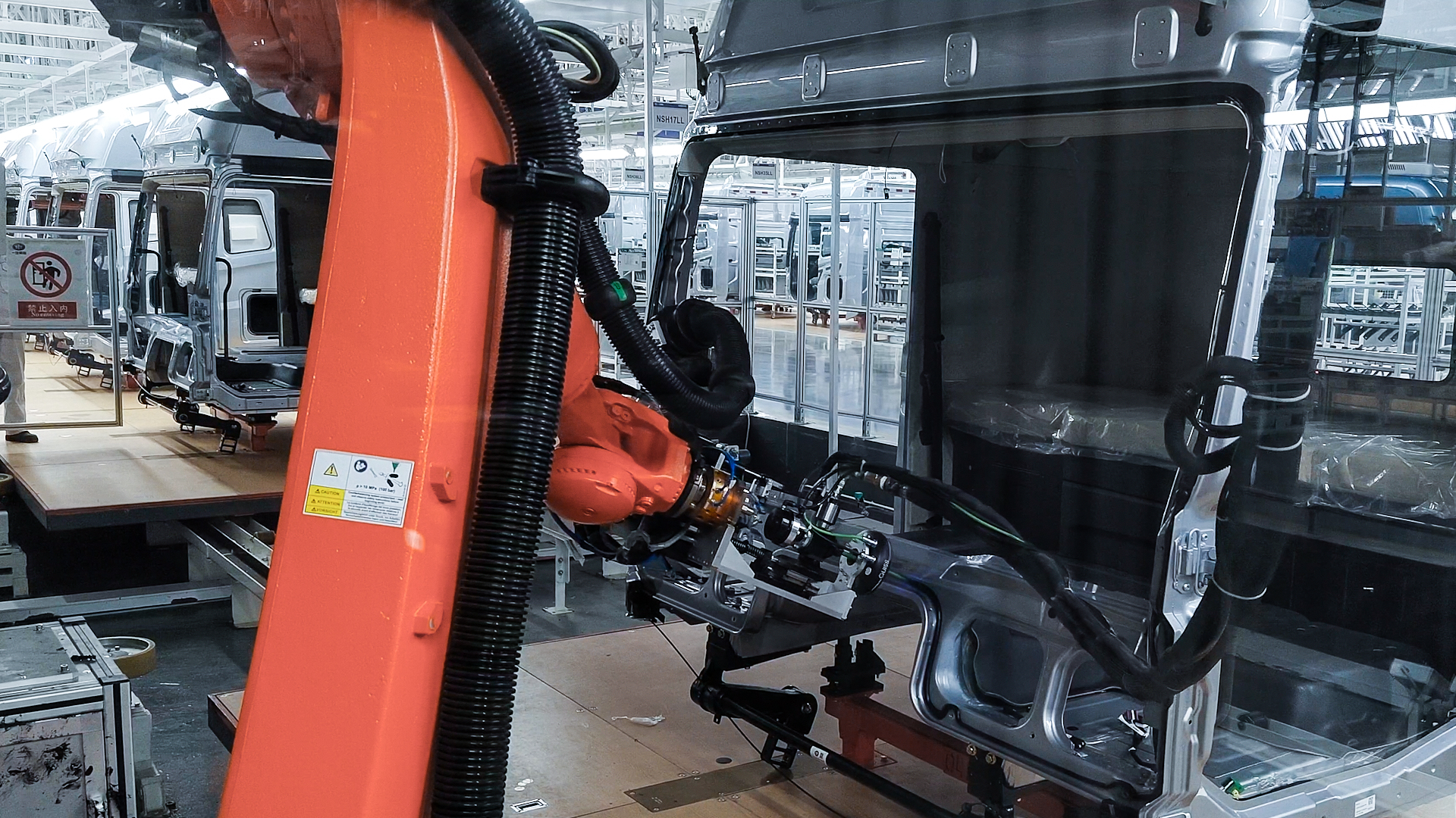 AI+3D視覺技術賦能商用車 “智”造升級，打造自動化、柔性化整車智能工廠