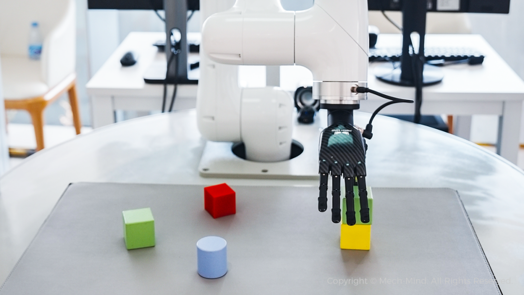 香港文匯報五四青年節對話科創青年代表，梅卡曼德創始人分享科研創業體會