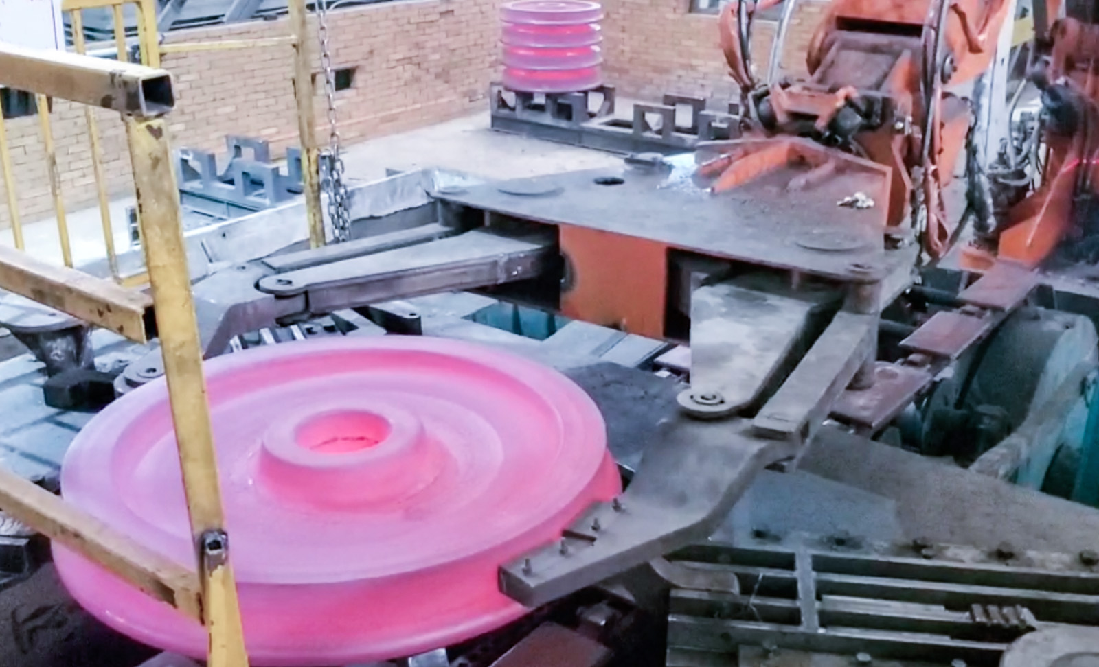 AI視覺引導(dǎo)高溫紅熱火車輪抓取上料 | 某大型鋼鐵集團(tuán) AI視覺引導(dǎo)高溫紅熱火車輪抓取上料 | 某大型鋼鐵集團(tuán)