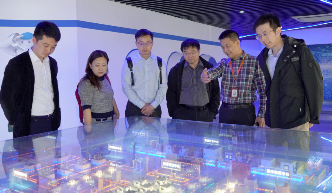 匯博機器人與梅卡曼德機器人簽訂教育行業(yè)獨家戰(zhàn)略合作協(xié)議